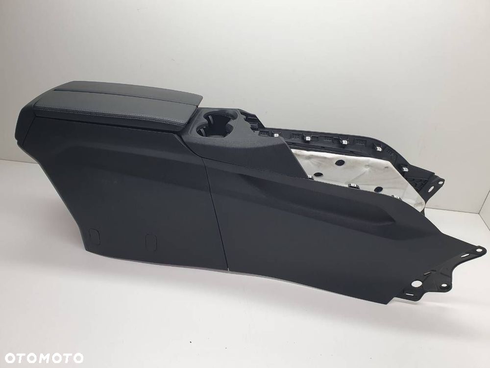 TUNEL ŚRODKOWY PEUGEOT 5008 II 2019 EUROPA - 1