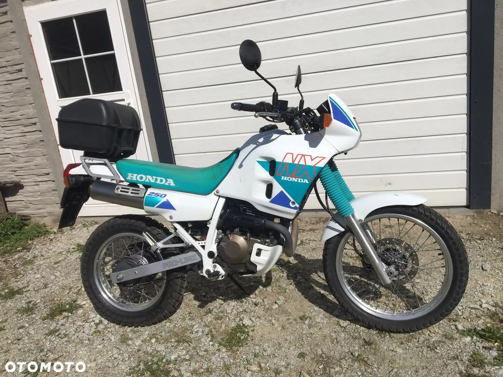 Honda NX - 1