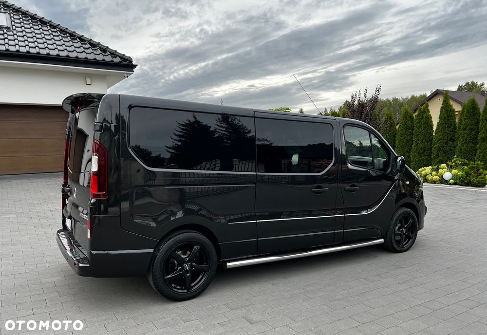 Opel VIVARO BLACK & WHITE 5 osób - 12