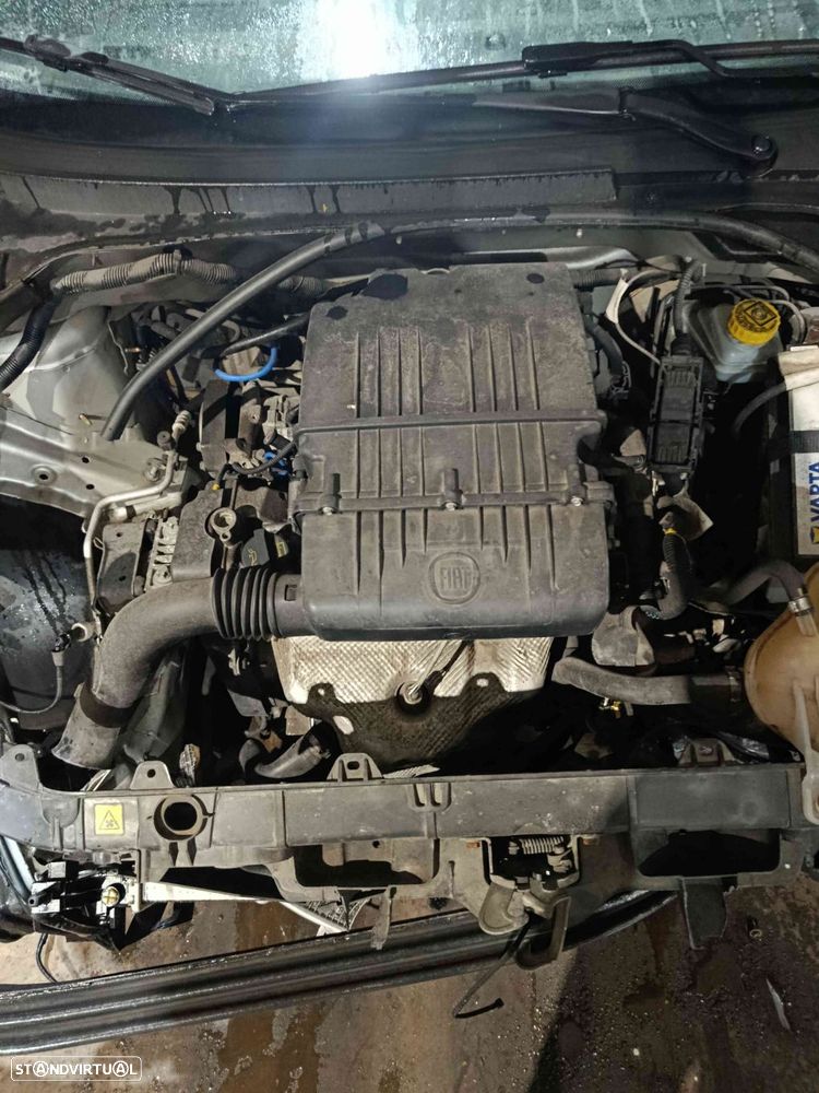 Carro MOT: 199B9000 FIAT PUNTO 3 2014 1.2 67CV 5P CINZA GASOLINA - 2