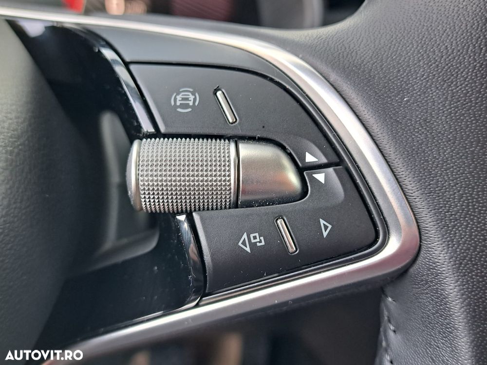 Skoda Kamiq 1.0 TSI Selection - 32