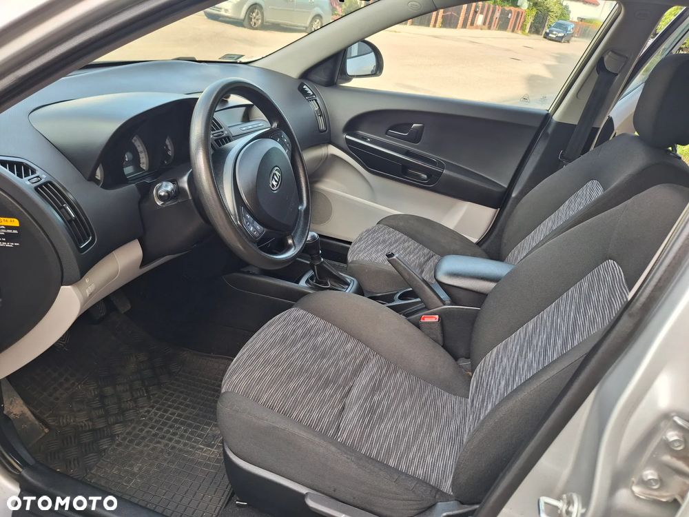 Kia Ceed 1.6 Crdi Comfort - 31