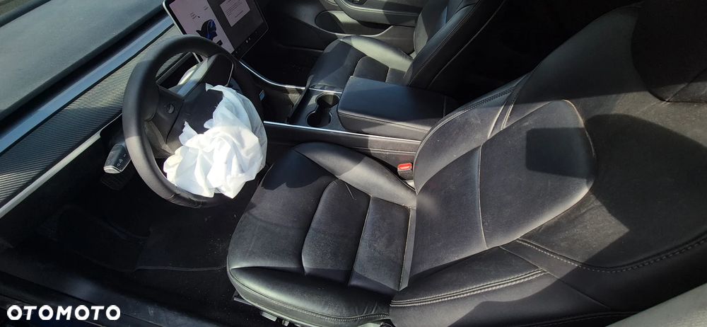 Tesla Model 3 - 20