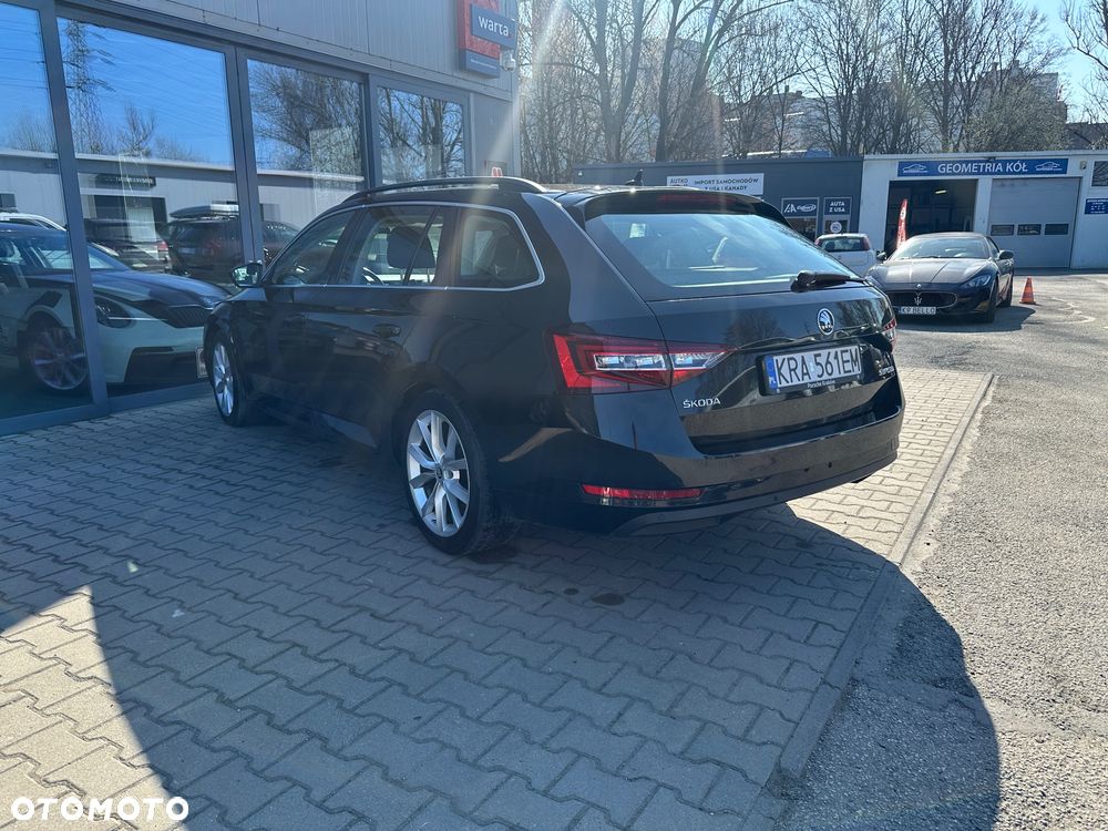 Skoda Superb 2.0 TDI Style - 11