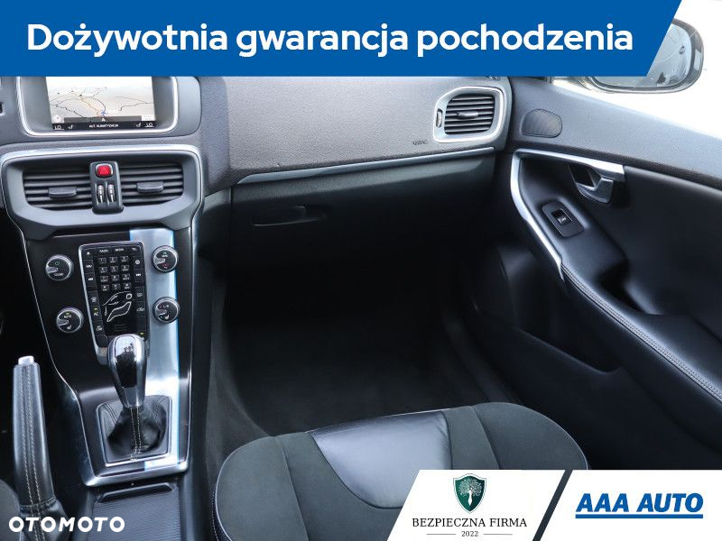 Volvo V40 - 9