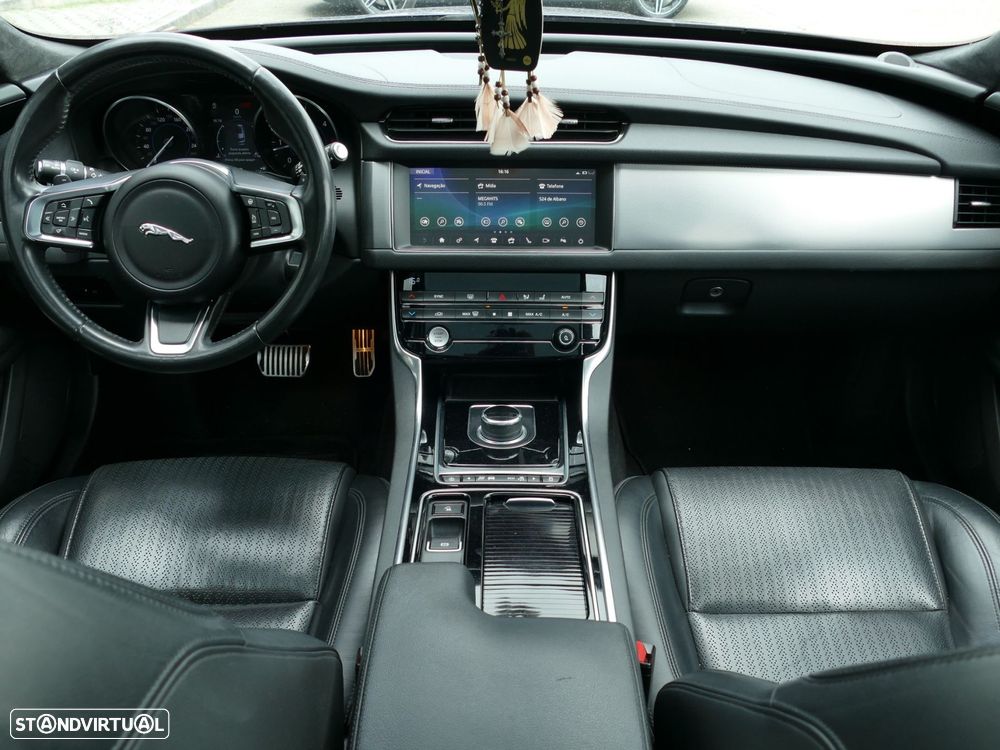 Jaguar XF Sportbrake 2.0 D Prestige Aut. - 34