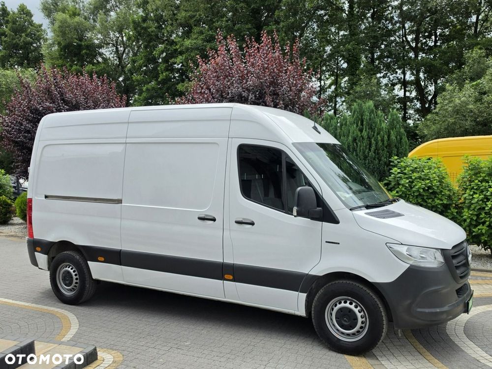 Mercedes-Benz Sprinter - 3