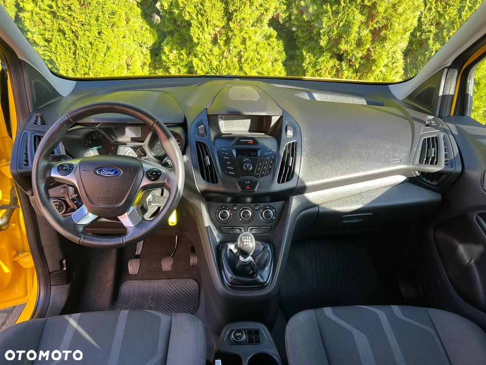 Ford Tourneo Connect - 11