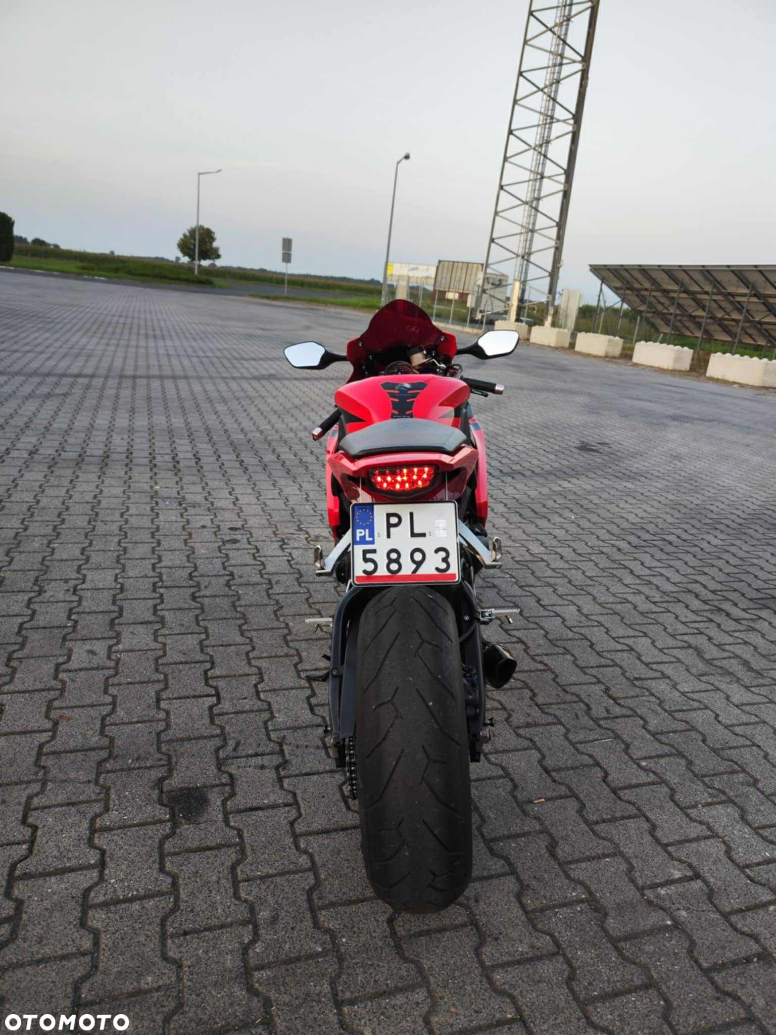 Honda CBR - 6