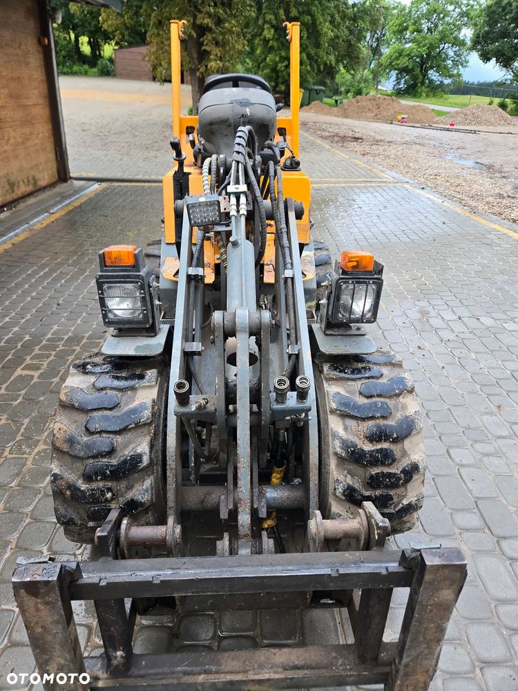 Giant D-262 X-tra Mini ładowarka przegubowa - 6