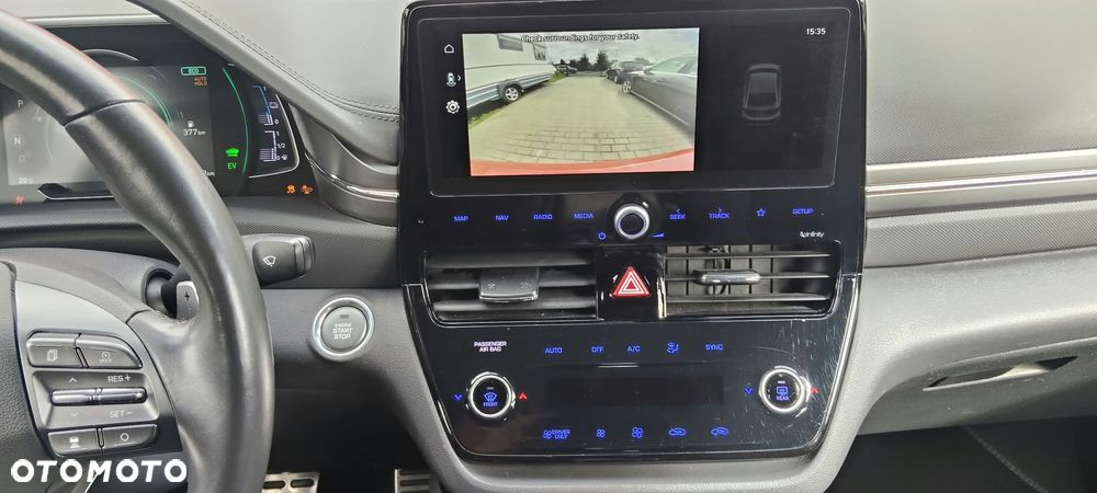 Hyundai IONIQ - 22
