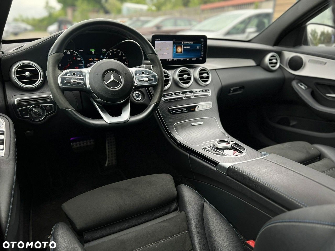 Mercedes-Benz Klasa C 300 T 9G-TRONIC Night Edition - 8