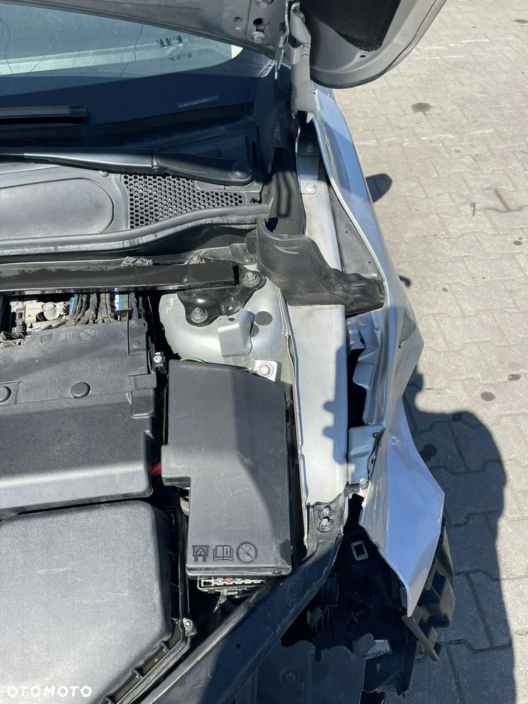 Volvo V40 D2 Kinetic - 4