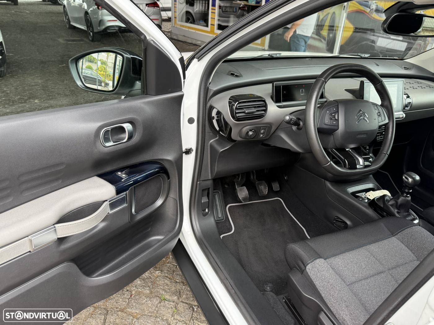 Citroën C4 Cactus 1.2 PureTech Shine - 21
