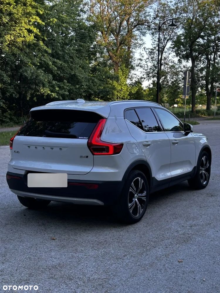 Volvo XC 40 B4 B AWD R-Design - 8