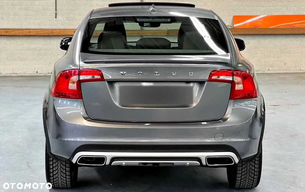 Volvo S60 D5 Summum - 9