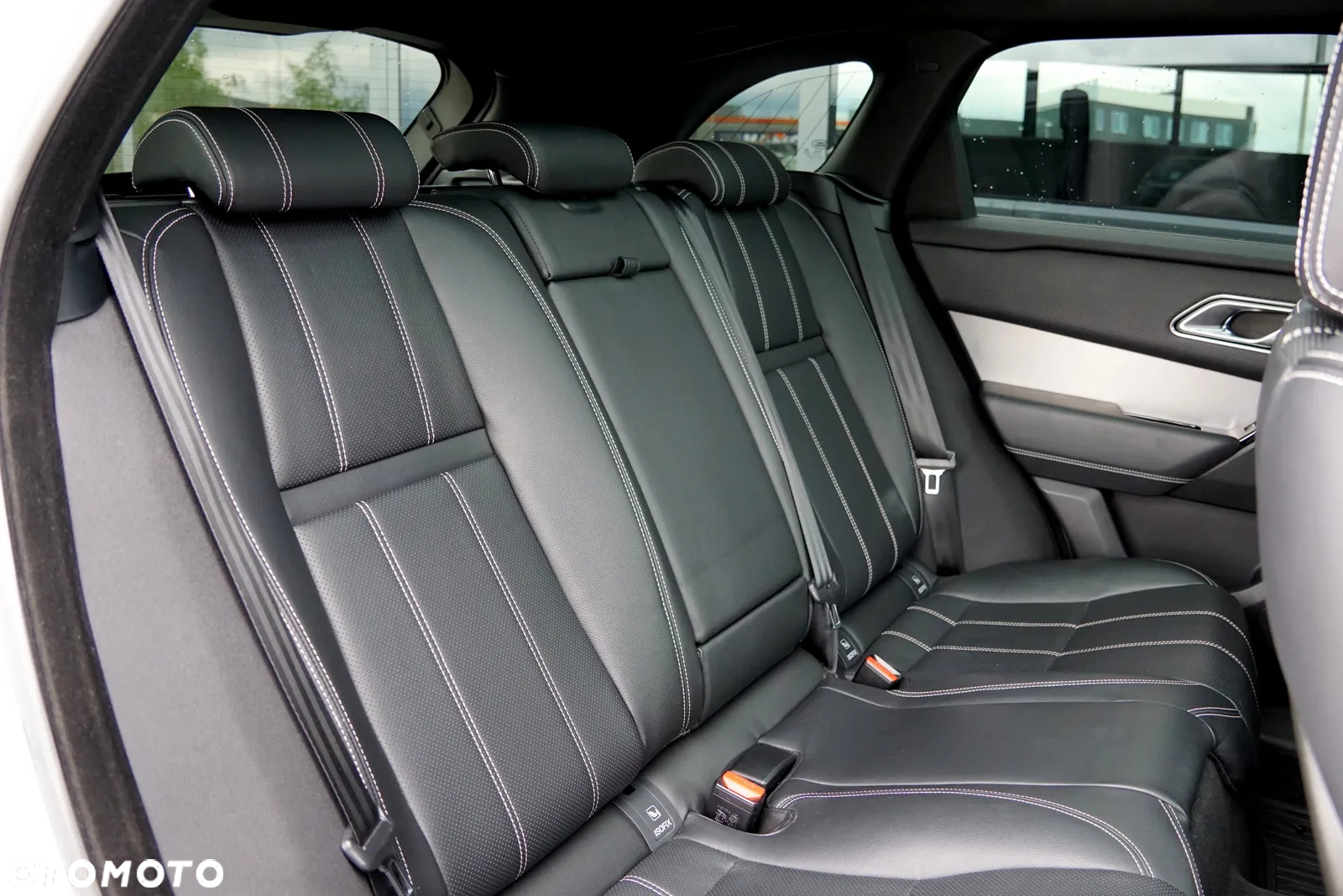 Land Rover Range Rover Velar 3.0 SD6 R-Dynamic S - 21