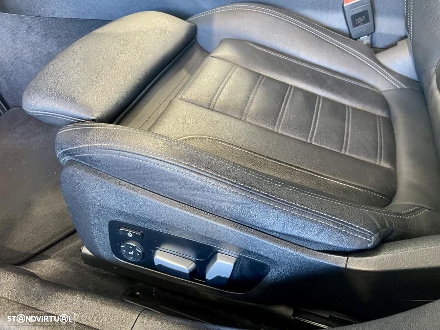 BMW 320 e Line Luxury Auto - 11