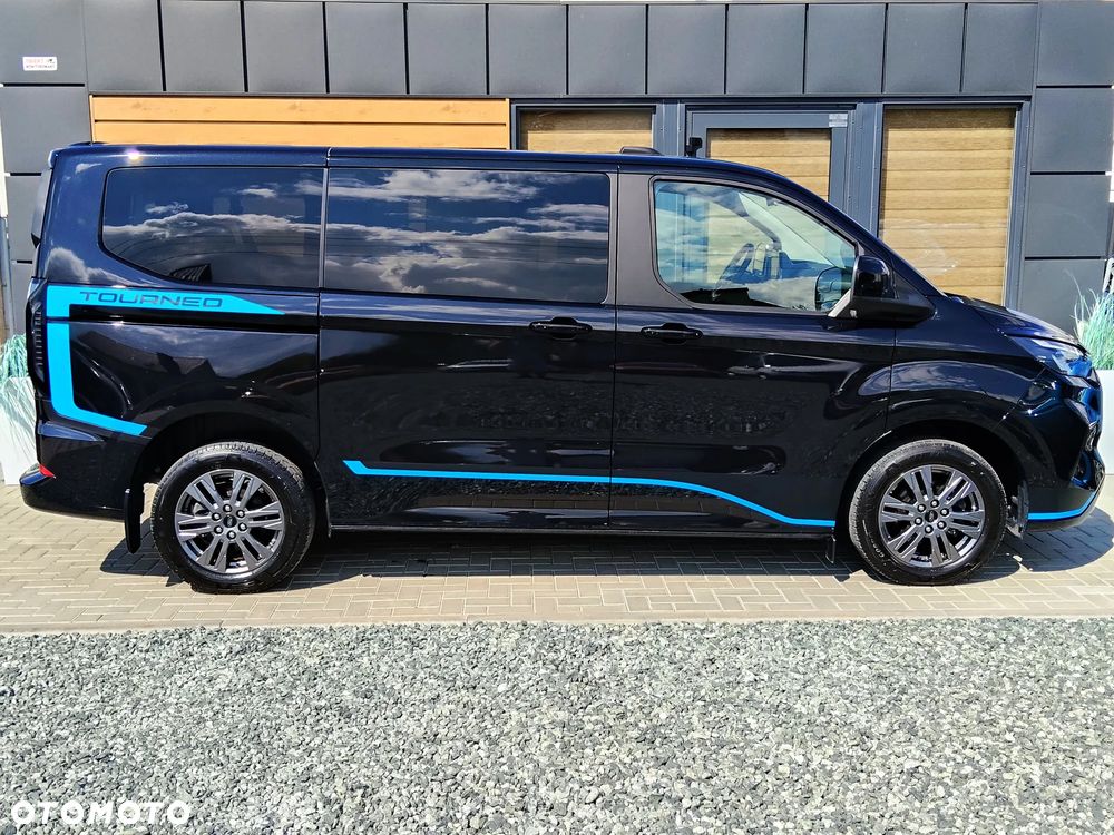 Ford Tourneo Custom 320 L1H1 VA Autm Titanium - 35