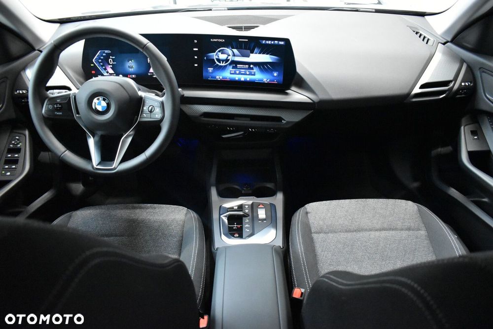 BMW Seria 2 220i mHEV - 6