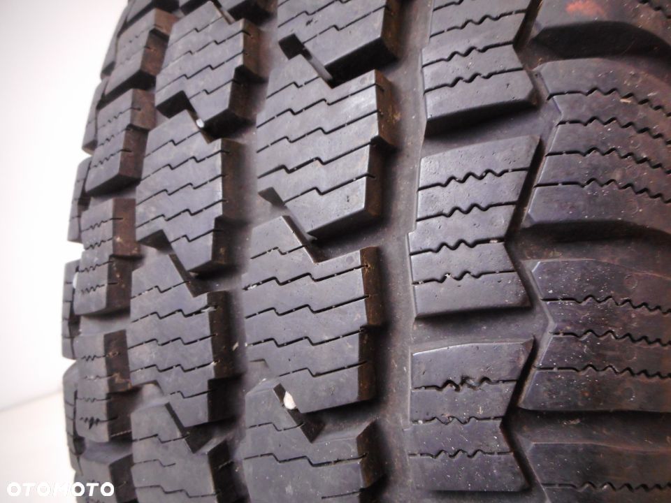 1x Opona 215/65 R16c Continental VancoFourSeason2 - 3