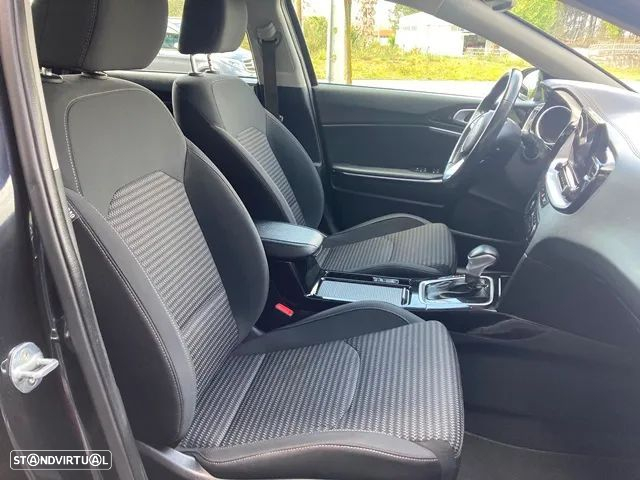 Kia Ceed SW 1.6 GDi PHEV Tech 6DCT - 31