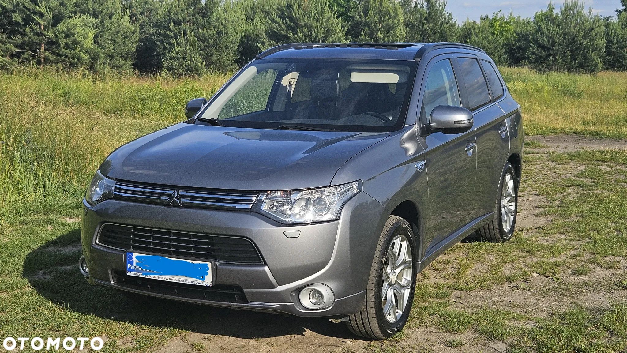 Mitsubishi Outlander - 1