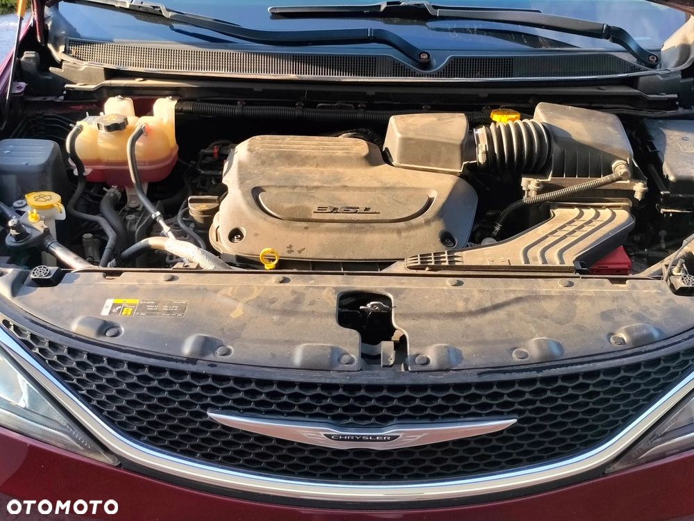 Chrysler Pacifica - 25
