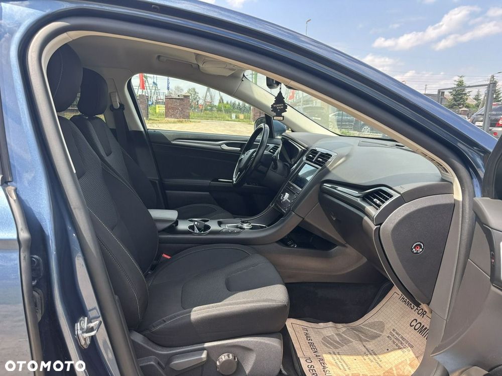 Ford Mondeo - 41