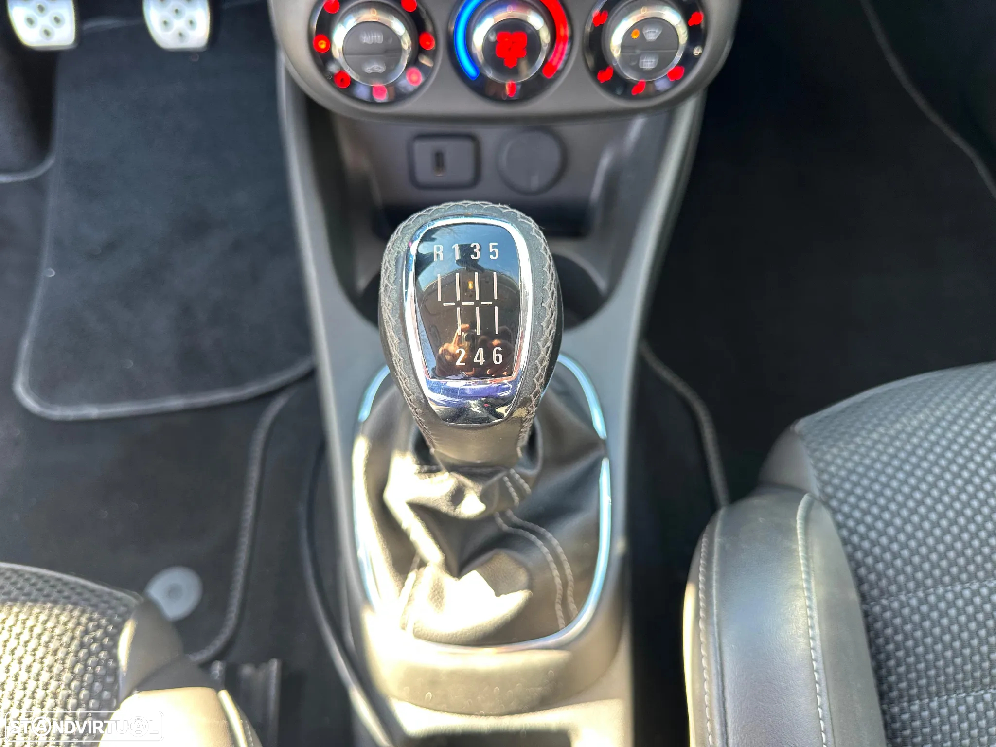 Opel Corsa 1.4 Turbo ecoFLEX S&S Color Edition - 34