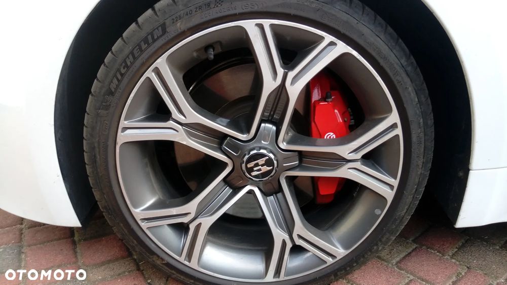 Kia Stinger 3.3 T-GDI AWD GT - 10