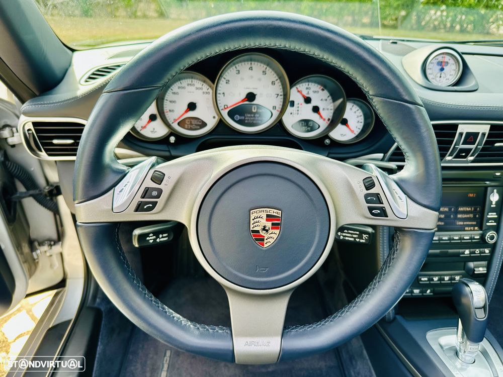 Porsche 911 Série F - 30