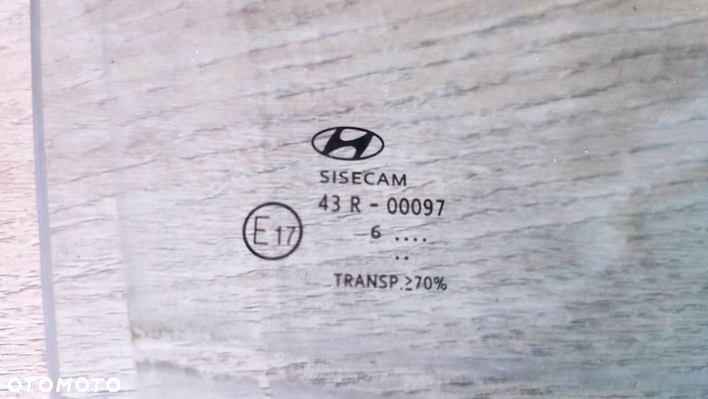 SZYBA DRZWI PRAWY PRZÓD HYUNDAI I20 II 5D 2016R - 2