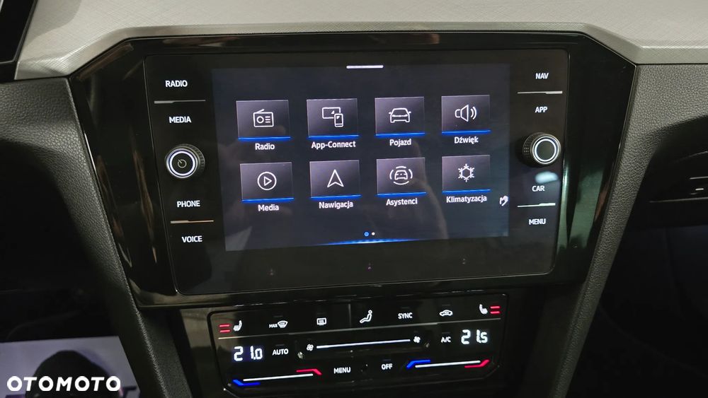Volkswagen Passat - 27