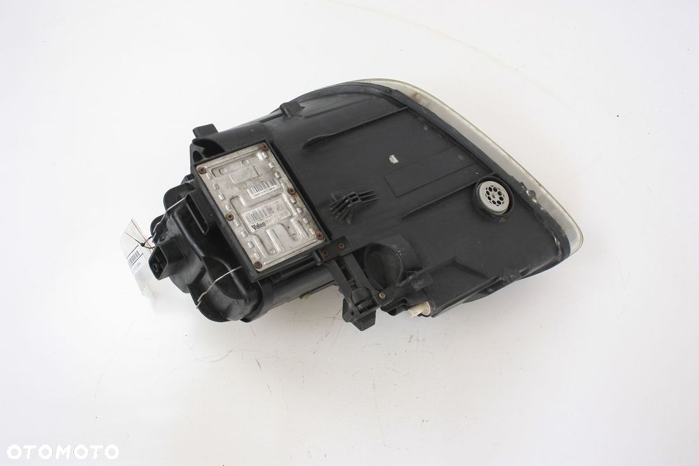 LAMPA PRZEDNIA PRAWA Porsche Cayenne 3.2 VR6 02-10 - 2