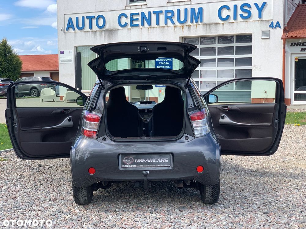 Toyota iQ - 34