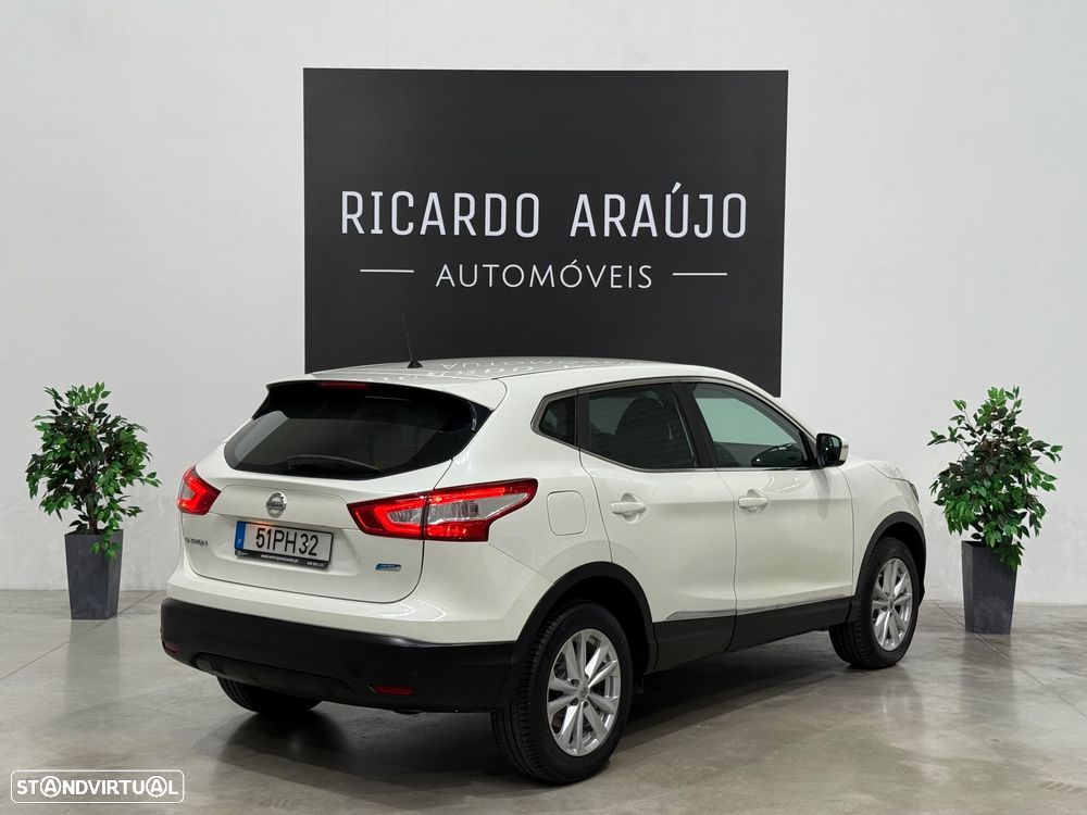 Nissan Qashqai 1.5 dCi N-Connecta - 4