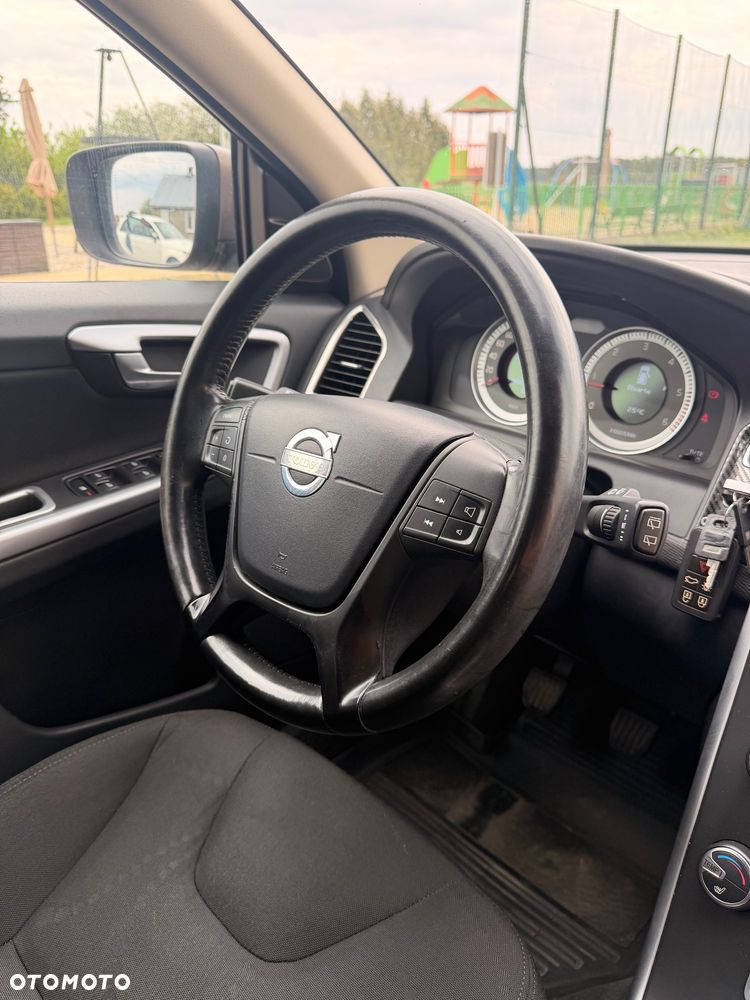 Volvo XC 60 D5 AWD Momentum - 8