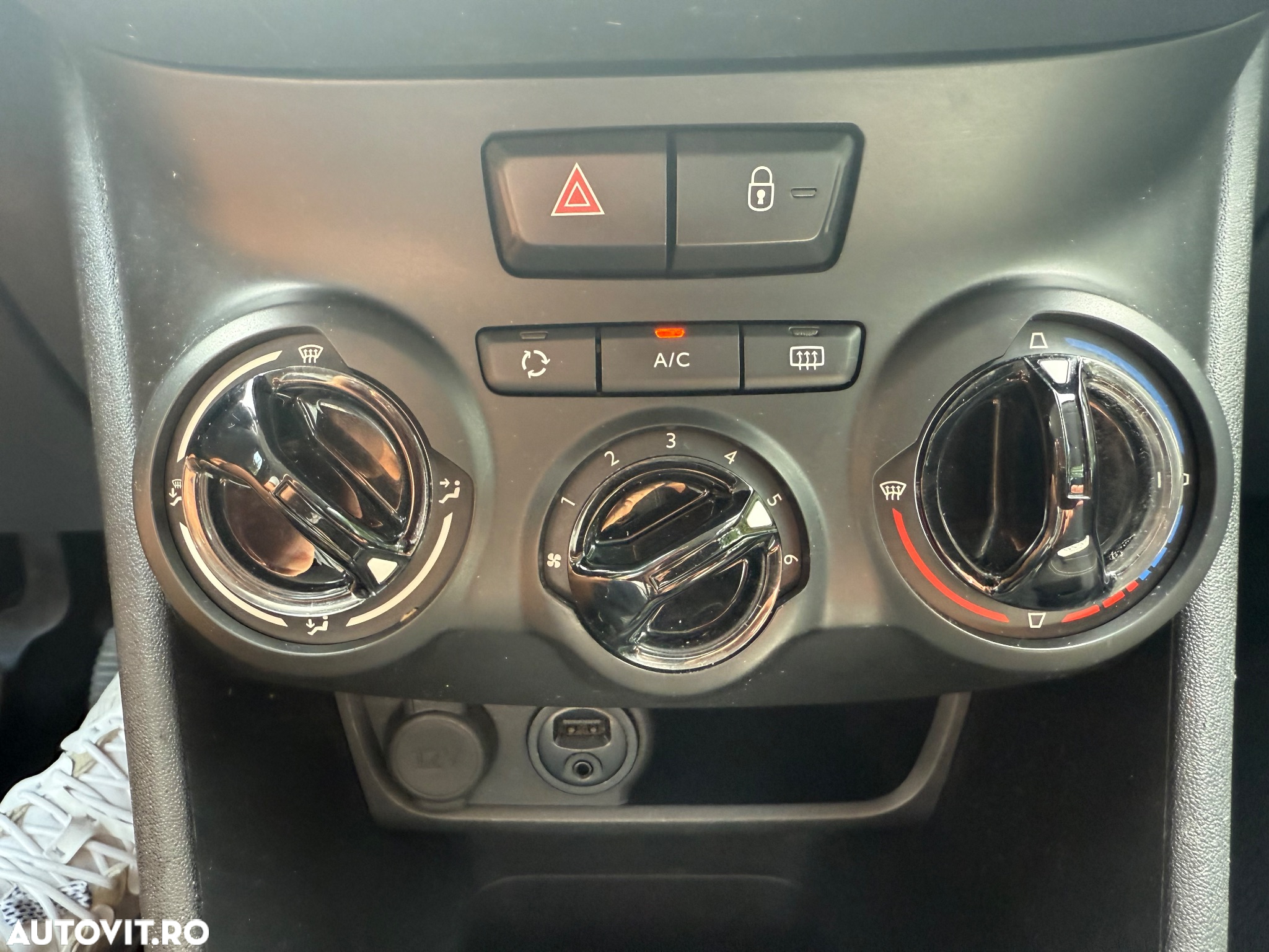 Peugeot 208 PureTech 82 Start & Stop Allure - 21