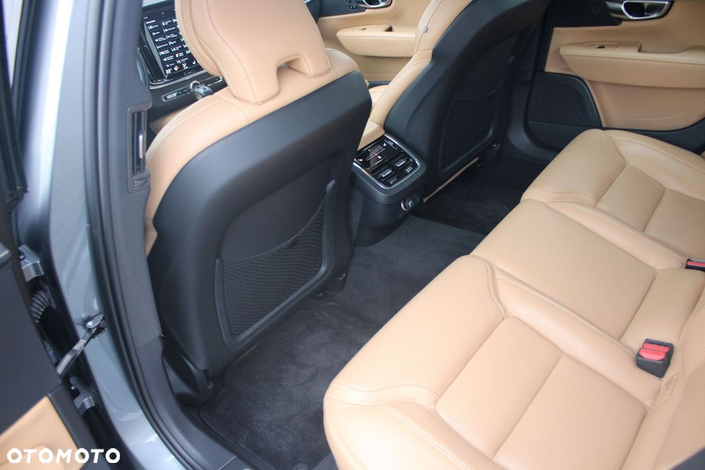 Volvo S90 - 10