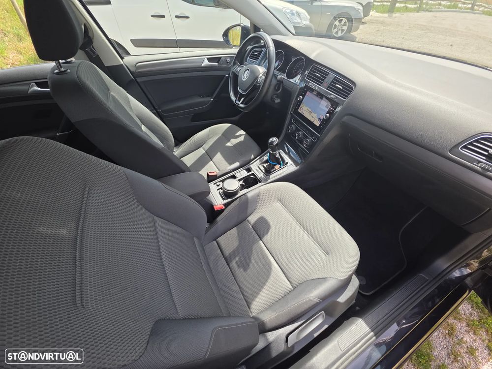VW Golf Variant 1.6 TDi Confortline - 20