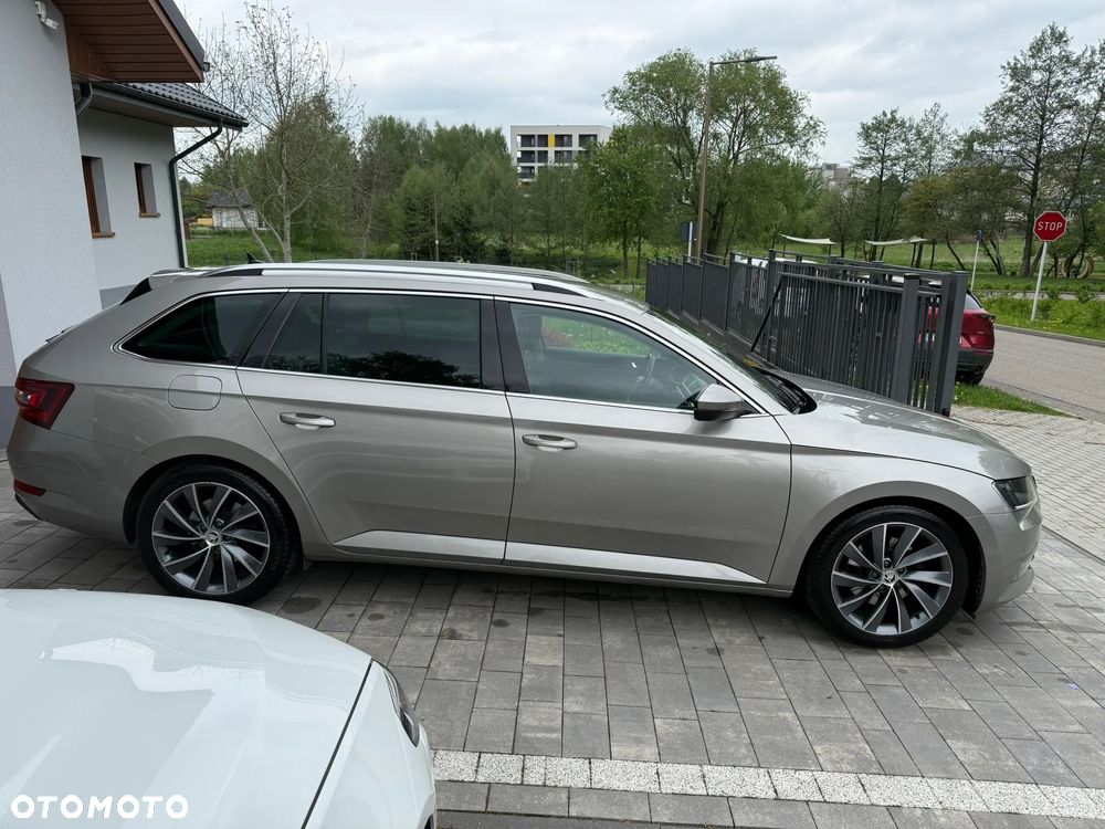 Skoda Superb 2.0 TDI SCR 4x4 L&K DSG - 2