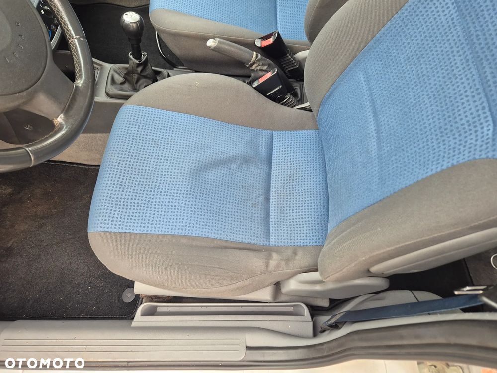 Opel Combo Tour 1.6 Comfort - 12