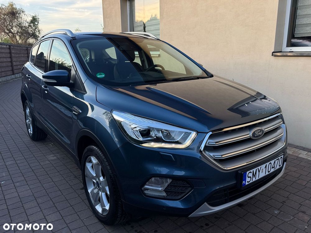 Ford Kuga 1.5 EcoBoost 2x4 Titanium - 3