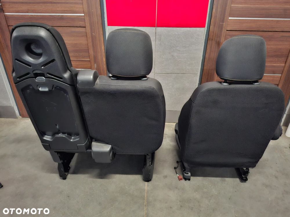 Fotele kanapa Renault Trafic III 2016 rok - 6