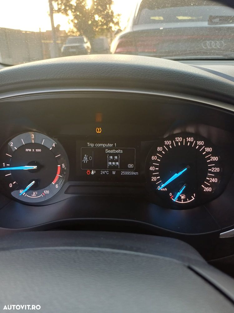 Ford Mondeo 2015 photo 2