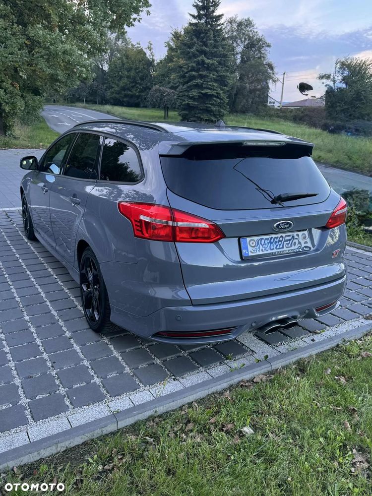 Ford Focus 2.0 EcoBoost ST-2 - 4