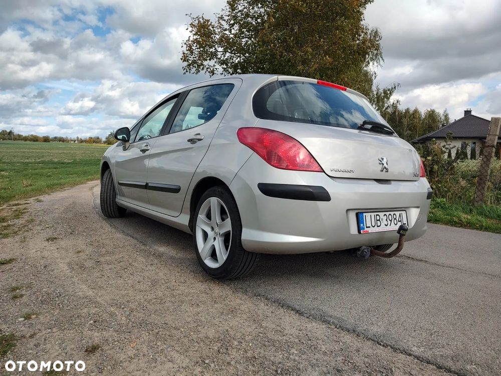 Peugeot 308 2008 photo 5