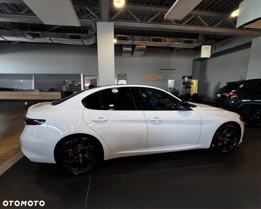 Alfa Romeo Giulia - 7