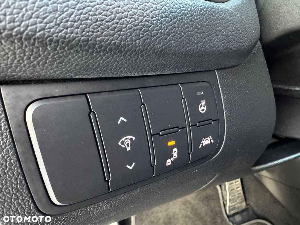 Kia Ceed 1.6 GDI Platinum Edition - 22